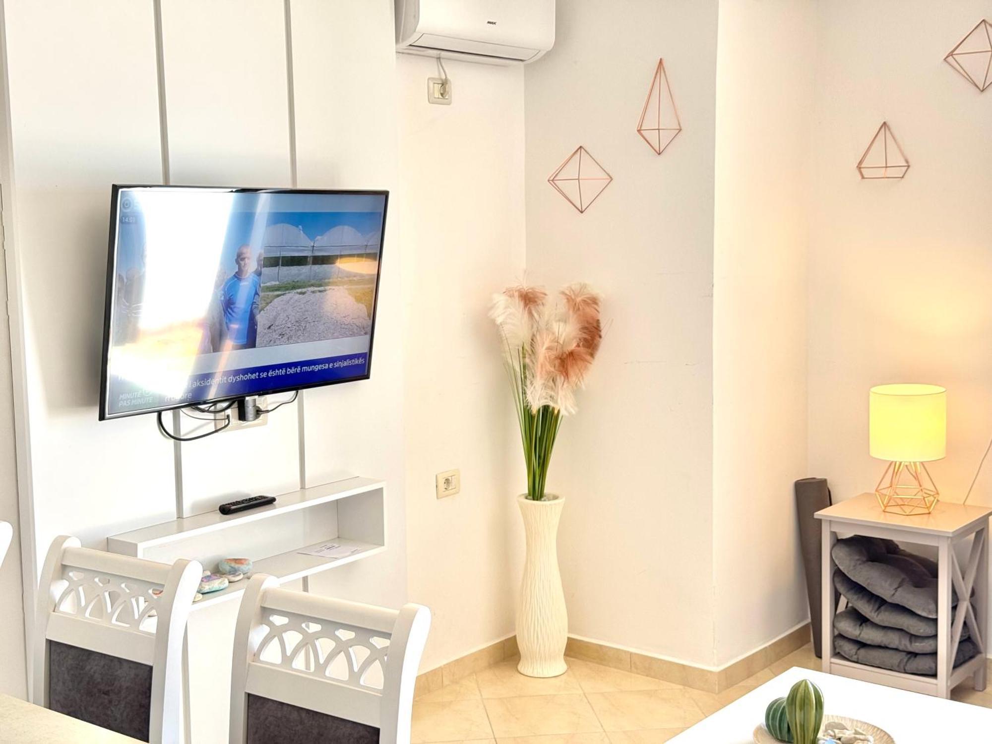 Sun & Sea Apartment Saranda Eksteriør bilde